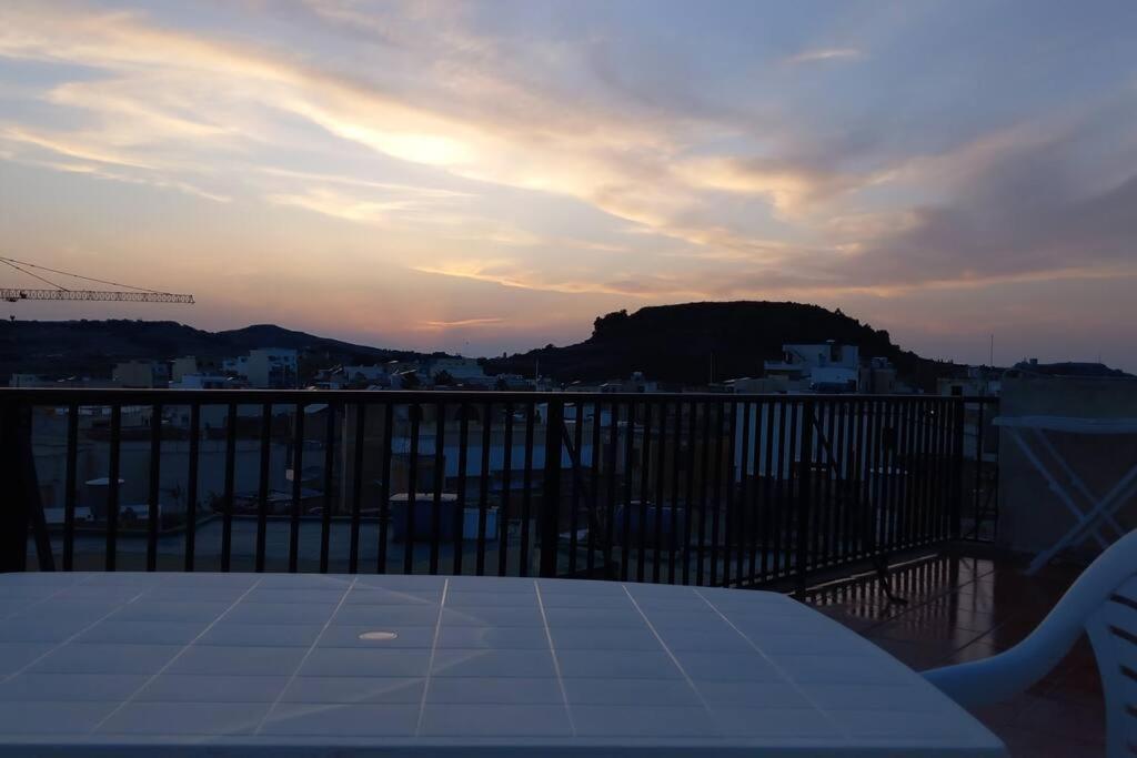 Sunset Suite فيكتوريا المظهر الخارجي الصورة